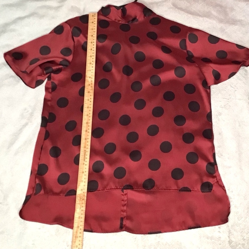 Women’s Burgundy & Black Short Sleeves Polka Dot Top Polyester Silky Feel US8 - Picture 7 of 8